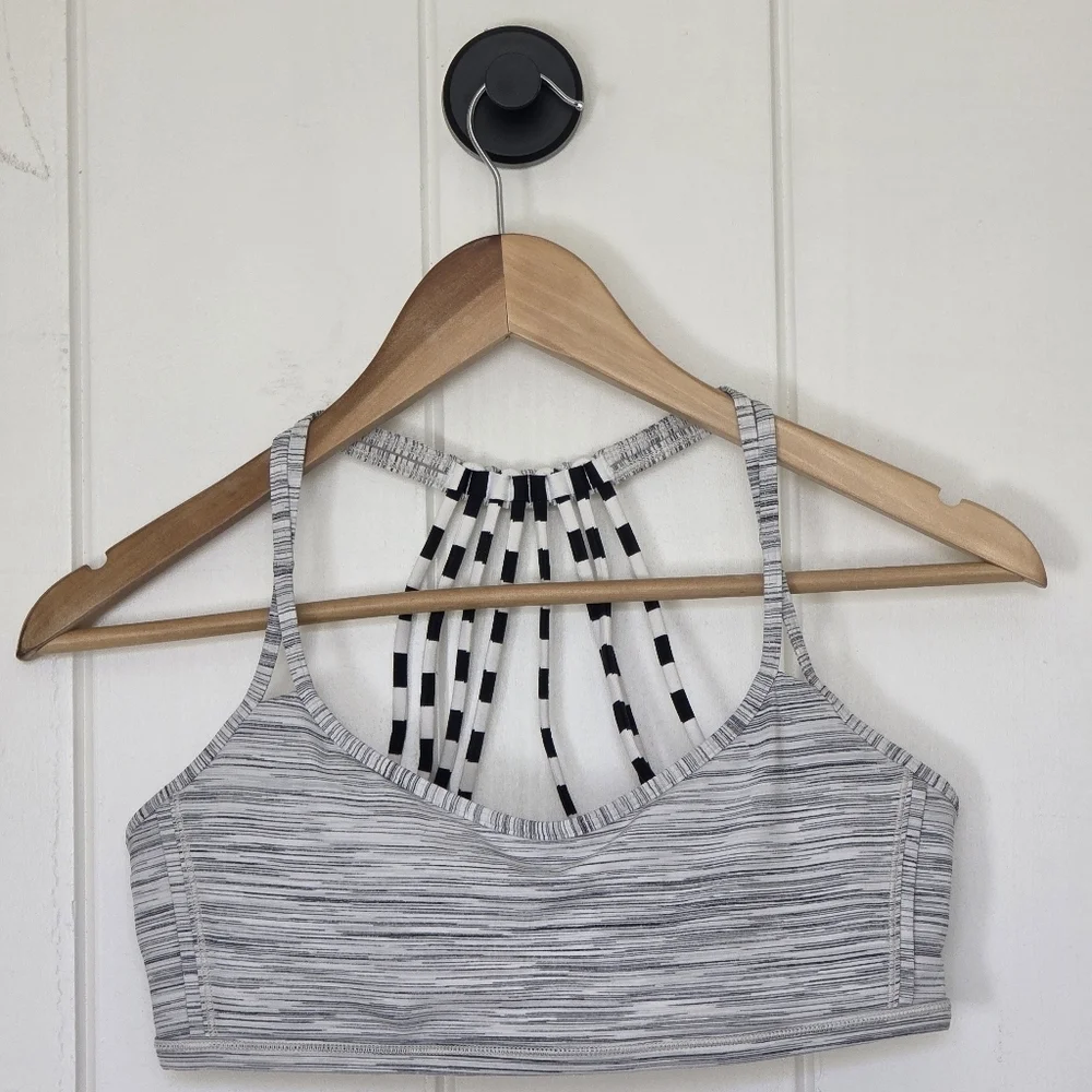 Lulu🍋 Lululemon Lighten Up Bra Space Dye Camo White Silver Spoon Size 8
